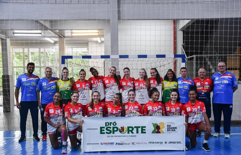 Com apoio da comunidade, AECB estreia com derrota na Liga Nacional