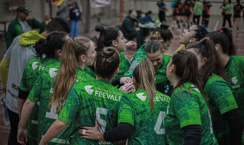 Feminino Universitário é vice campeã do Jugs